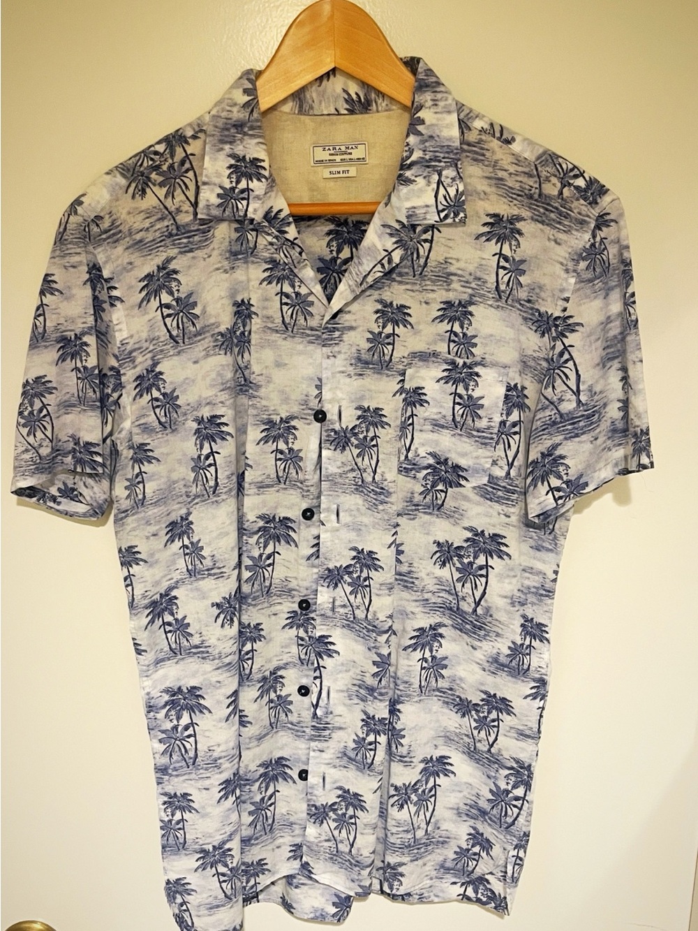 Zara Blue and White Palm-Print Short Sleeve Button Shirt